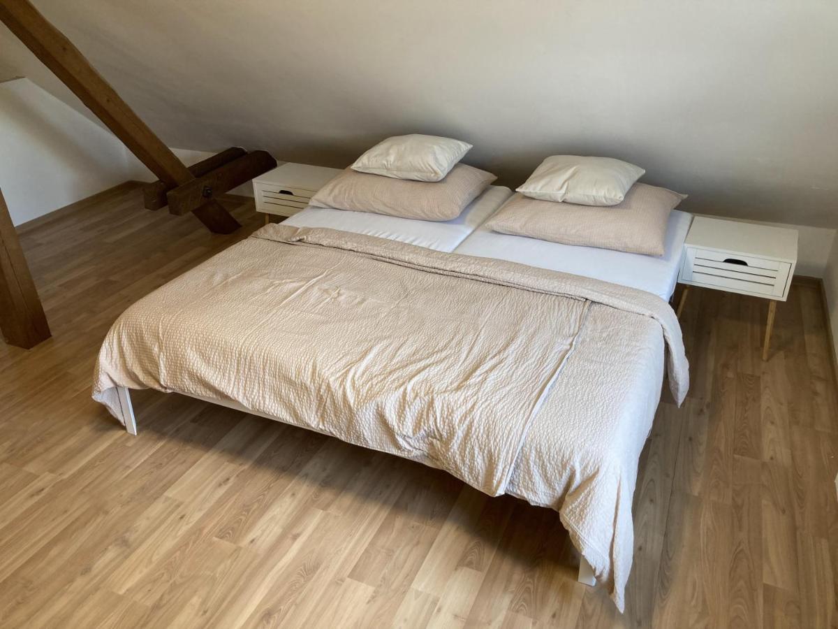 Apartmány u řeky Nežárky Lásenice Exterior foto